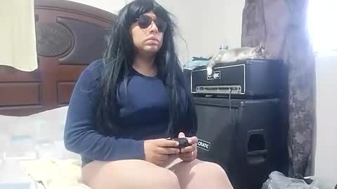 Snapshot of bunnychocolatte151671 chatting on 03-31-26, 01:51 bunnychocolatte69 online show from 03-31-26, 01:51