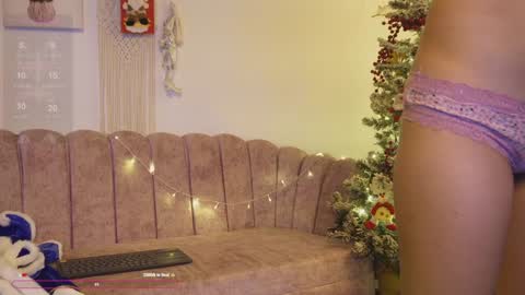 Snapshot of bunnycute_shy chatting on 12-30-24, 01:58 30 Off online show from 12-30-24, 01:58