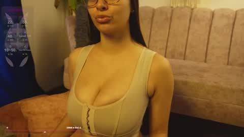 Snapshot of bunnycute_shy chatting on 03-04-25, 01:06 30 Off online show from 03-04-25, 01:06