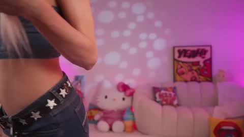 Stella online show from 04-15-26, 11:49