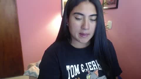 bunnyEmilyR0s33 online show from 01-06-26, 08:01