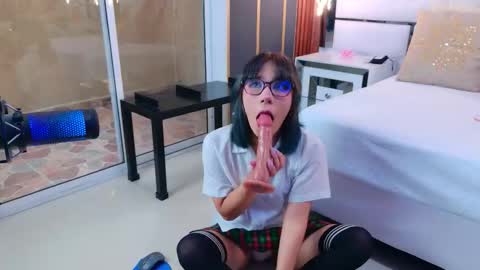 Bunny online show from 12-17-25, 08:15