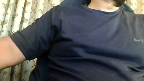 Snapshot of burlymonster chatting on 04-21-26, 06:41 Hairy Arabian online show from 04-21-26, 06:41