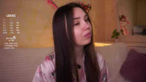 Snapshot of burnletitallburn chatting on 05-27-26, 03:36 Jessica online show from 05-27-26, 03:36