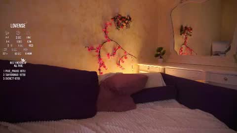 Snapshot of burnletitallburn chatting on 06-10-26, 03:07 Jessica online show from 06-10-26, 03:07