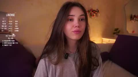Snapshot of burnletitallburn chatting on 06-20-26, 03:42 Jessica online show from 06-20-26, 03:42