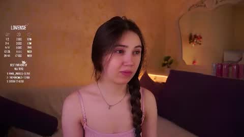 Snapshot of burnletitallburn chatting on 06-24-26, 04:55 Jessica online show from 06-24-26, 04:55