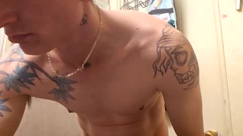 Snapshot of burntbuns710 chatting on 12-03-24, 08:49 LostSingledad online show from 12-03-24, 08:49