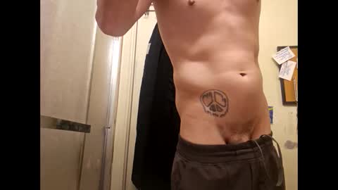 Snapshot of burntbuns710 chatting on 12-18-24, 08:53 LostSingledad online show from 12-18-24, 08:53