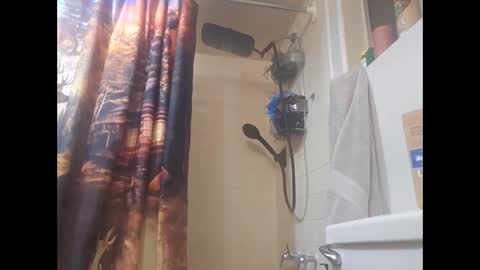 Snapshot of burntbuns710 chatting on 11-11-25, 07:41 LostSingledad online show from 11-11-25, 07:41