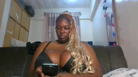 Snapshot of burstysasha chatting on 05-30-26, 07:22 burstysasha online show from 05-30-26, 07:22