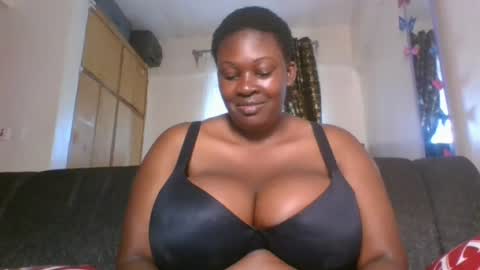 Snapshot of burstysasha chatting on 06-27-26, 12:22 burstysasha online show from 06-27-26, 12:22