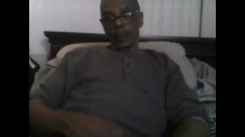 Snapshot of busturgutzgd11 chatting on 12-13-24, 03:16 Busturgutzgd1 online show from 12-13-24, 03:16