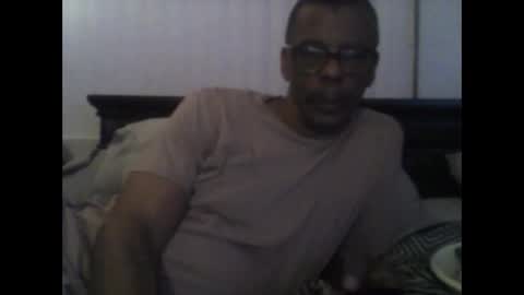 Snapshot of busturgutzgd11 chatting on 12-19-24, 07:07 Busturgutzgd1 online show from 12-19-24, 07:07