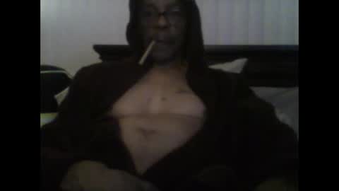 Snapshot of busturgutzgd11 chatting on 12-24-24, 05:38 Busturgutzgd1 online show from 12-24-24, 05:38