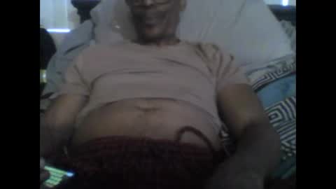 Snapshot of busturgutzgd11 chatting on 12-25-24, 10:27 Busturgutzgd1 online show from 12-25-24, 10:27