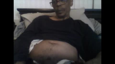 Snapshot of busturgutzgd11 chatting on 12-27-24, 02:36 Busturgutzgd1 online show from 12-27-24, 02:36