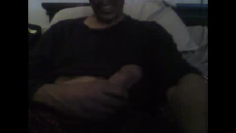 Snapshot of busturgutzgd11 chatting on 12-29-24, 02:27 Busturgutzgd1 online show from 12-29-24, 02:27