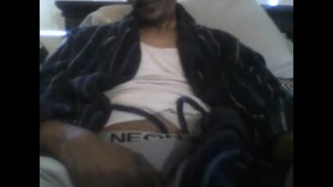 Snapshot of busturgutzgd11 chatting on 01-11-25, 09:04 Busturgutzgd1 online show from 01-11-25, 09:04