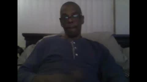 Snapshot of busturgutzgd11 chatting on 01-23-25, 02:55 Busturgutzgd1 online show from 01-23-25, 02:55