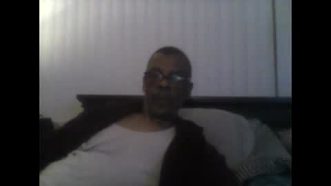 Snapshot of busturgutzgd11 chatting on 02-10-25, 04:30 Busturgutzgd1 online show from 02-10-25, 04:30