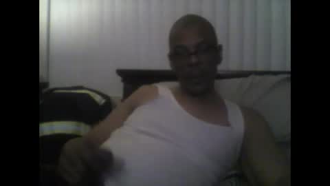 Snapshot of busturgutzgd11 chatting on 02-19-25, 02:33 Busturgutzgd1 online show from 02-19-25, 02:33