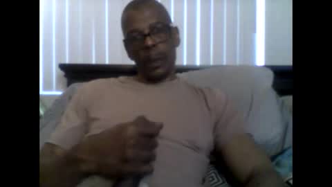 Snapshot of busturgutzgd11 chatting on 02-22-25, 03:36 Busturgutzgd1 online show from 02-22-25, 03:36