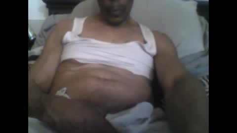 Snapshot of busturgutzgd11 chatting on 02-24-25, 08:38 Busturgutzgd1 online show from 02-24-25, 08:38