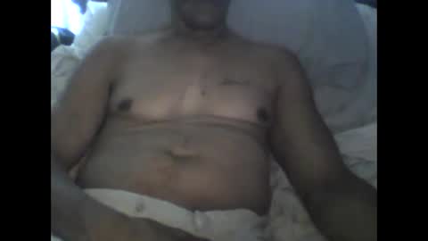 Snapshot of busturgutzgd11 chatting on 09-29-25, 06:02 Busturgutzgd1 online show from 09-29-25, 06:02