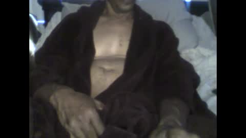 Snapshot of busturgutzgd11 chatting on 10-05-25, 05:44 Busturgutzgd1 online show from 10-05-25, 05:44