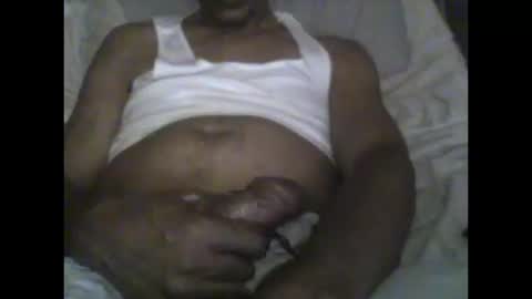 Snapshot of busturgutzgd11 chatting on 10-10-25, 05:06 Busturgutzgd1 online show from 10-10-25, 05:06