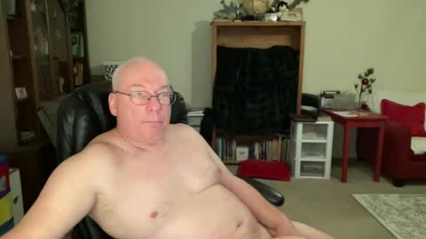 bustyballs100 online show from 12-18-25, 04:57