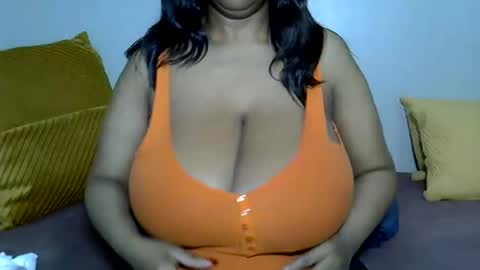 Snapshot of bustytessa37 chatting on 06-30-26, 03:07 bustytessa37 online show from 06-30-26, 03:07