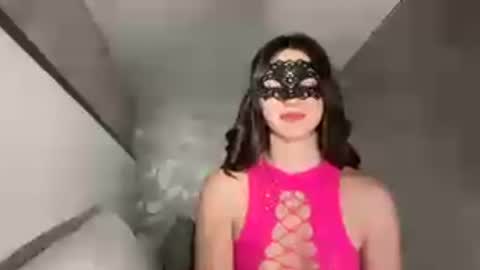 busy_bee69 online show from 05-05-26, 10:18