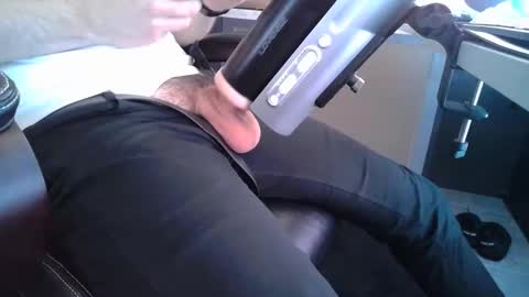 Snapshot of busyguybg chatting on 05-19-26, 08:15 busyguybg online show from 05-19-26, 08:15