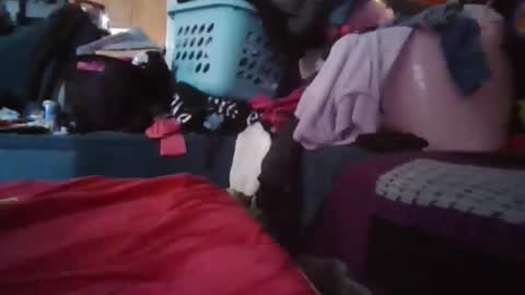 Snapshot of butt_truckin chatting on 12-05-25, 07:54 butt_truckin online show from 12-05-25, 07:54