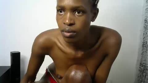Snapshot of butterfly_savage chatting on 09-16-25, 01:01 butterfly_savage online show from 09-16-25, 01:01
