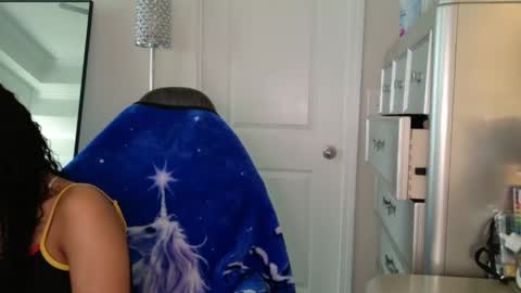 butterfly booty online show from 05-20-26, 04:35