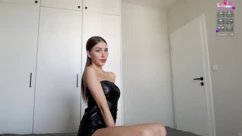 Lauren online show from 06-03-26, 01:25