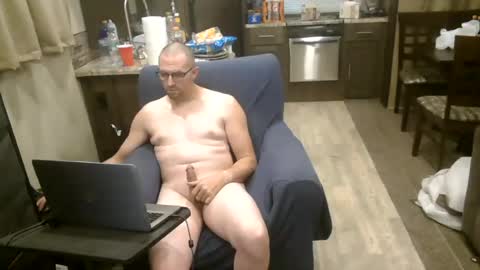 Snapshot of buttnaked4u1 chatting on 07-25-26, 02:58 buttnaked4u1 online show from 07-25-26, 02:58