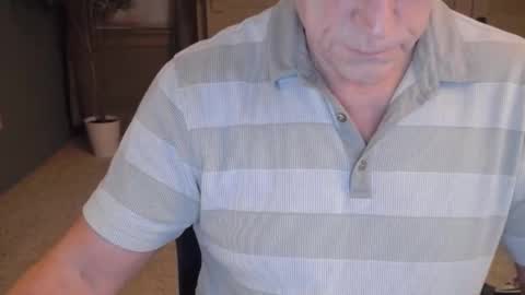 Snapshot of buttnakedfun954737 chatting on 01-03-25, 11:35 Miles online show from 01-03-25, 11:35