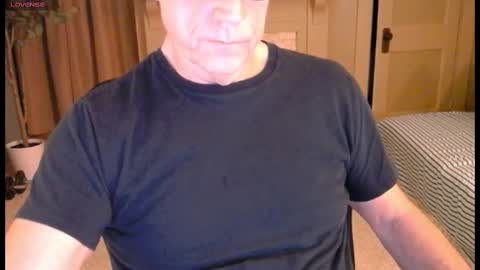 Snapshot of buttnakedfun954737 chatting on 10-21-25, 09:21 Miles online show from 10-21-25, 09:21