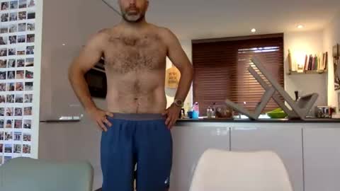 Snapshot of buurman1982isback chatting on 10-06-25, 10:12 buurman1982isback online show from 10-06-25, 10:12