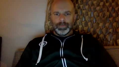 Snapshot of buurman1982isback chatting on 10-14-25, 09:37 buurman1982isback online show from 10-14-25, 09:37