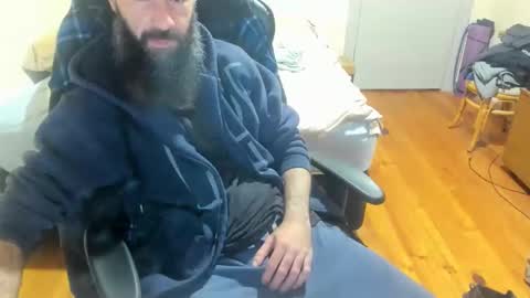 Buzz online show from 04-12-26, 01:05