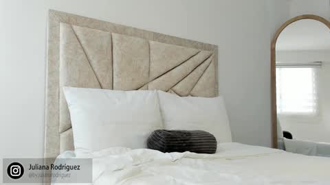    online show from 10-26-25, 09:10