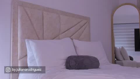Snapshot of by_juliana chatting on 05-04-26, 02:40 online show from 05-04-26, 02:40