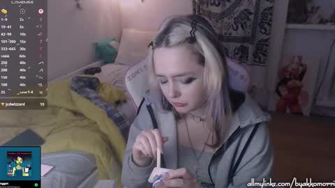 Snapshot of byakkomoriko chatting on 09-24-25, 01:36 morri online show from 09-24-25, 01:36