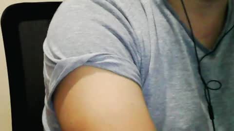 Snapshot of bydevils chatting on 02-19-25, 05:49 bydevils online show from 02-19-25, 05:49