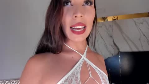 Snapshot of bylie_hills chatting on 05-25-26, 09:54 bylie_hills online show from 05-25-26, 09:54